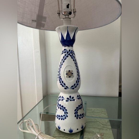 Clase Azul Lamp - Picture 8 of 9